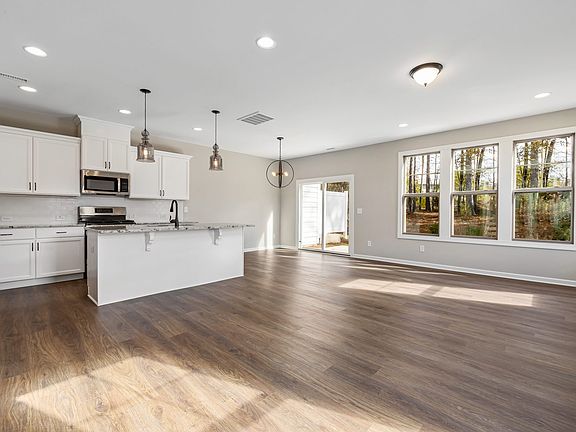 004_Emerson_Family Room