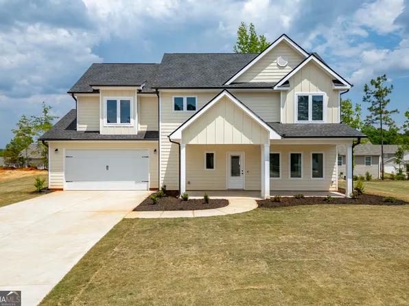 104 Boulder Dr, Toccoa, GA 30577