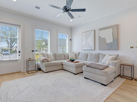 5th image of 114 N Beadle Rd