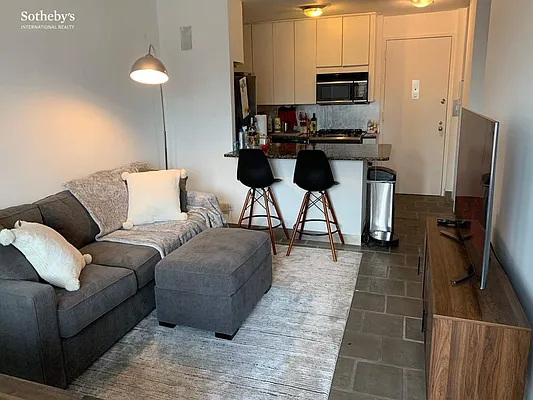 Rented by Sotheby's International Realty | media 15