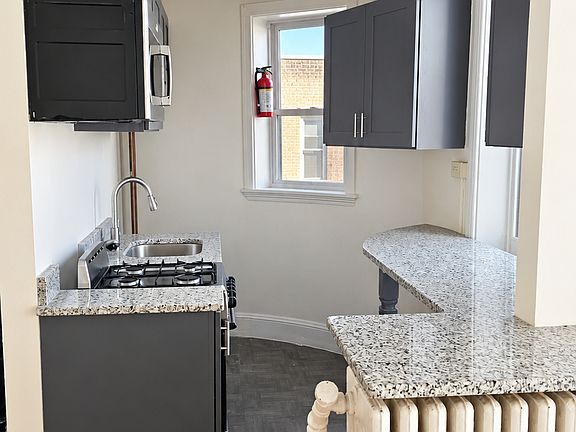 4th image of 20 W Franklin St APT 2