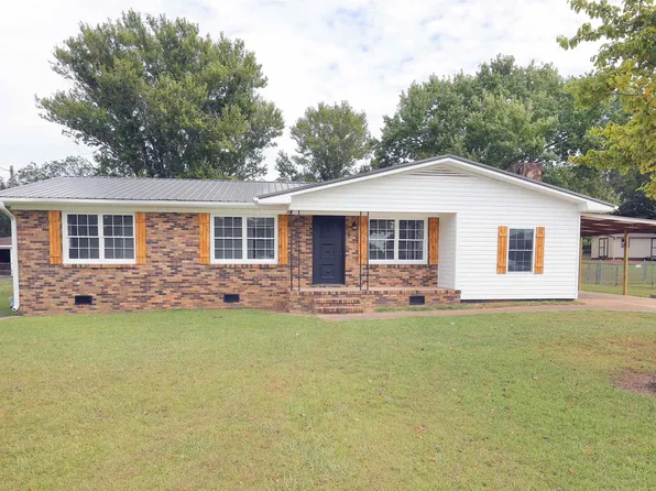 55 Chip St, Eastaboga, AL 36260