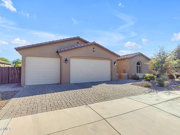 2nd image of 803 W GUM TREE Avenue