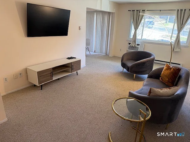 2 bed, 1.0 bath, 1023 sqft, $2,150 — Photo 2