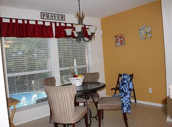 4th image of 1527 Vista Real Dr