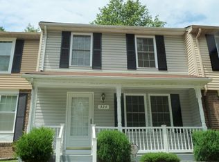 324 Shady Glen Dr, Capitol Heights, MD 20743