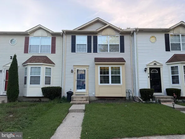 8 Forest Glen Ct, Reisterstown, MD 21136
