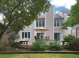 425 Dedham St #C, Newton, MA 02459