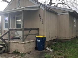 1203 Saint Louis Ave, Excelsior Springs, MO 64024