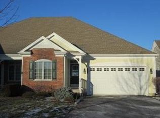 4304 Weatherstone Rd, Crystal Lake, IL 60014