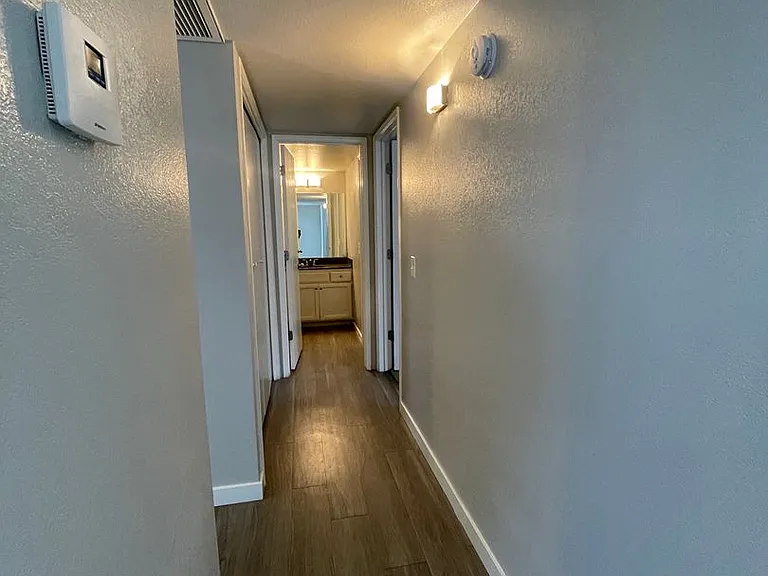 934 N Benton Ave — Photo 1