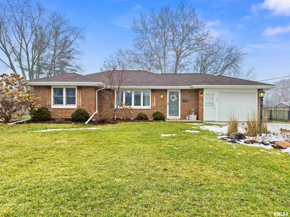 130 N Louisiana Ave, Morton, IL 61550