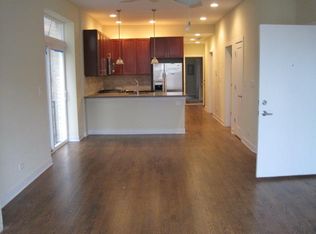 619 W Armitage Ave #2F, Chicago, IL 60614