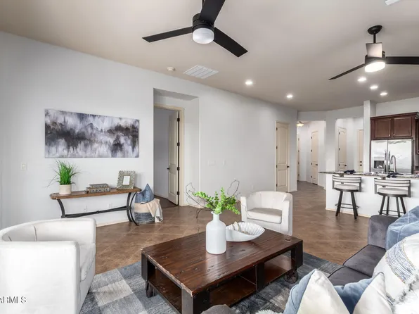 9041 E IVYGLEN Circle, Mesa, AZ 85207