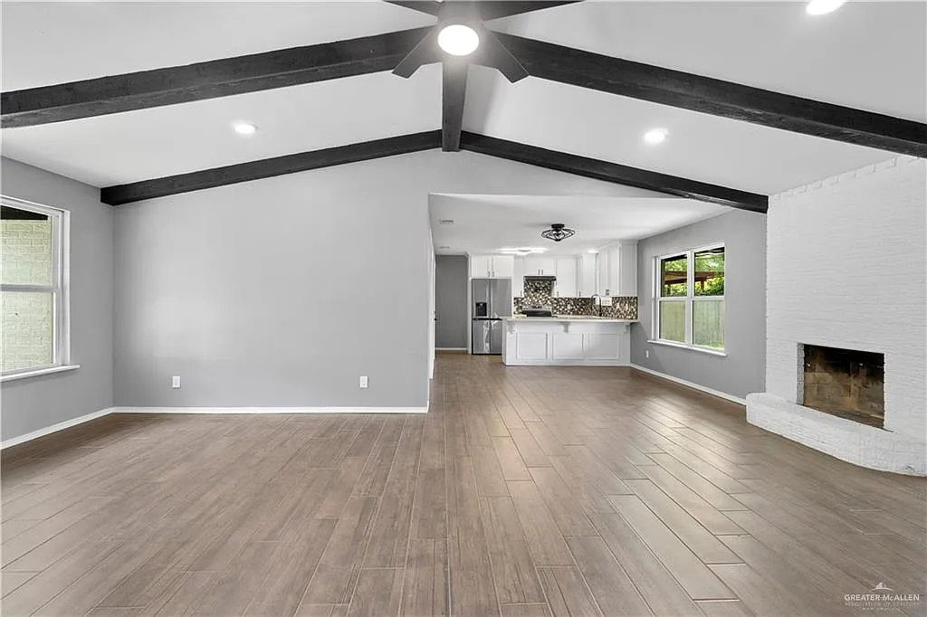 3 bed, 2.0 bath, 1519 sqft, $1,850 — Photo 4