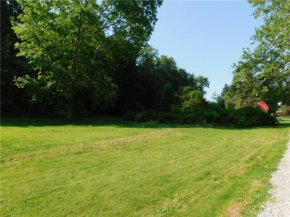 Lane Off Morgantown St, Fairchance, PA 15436