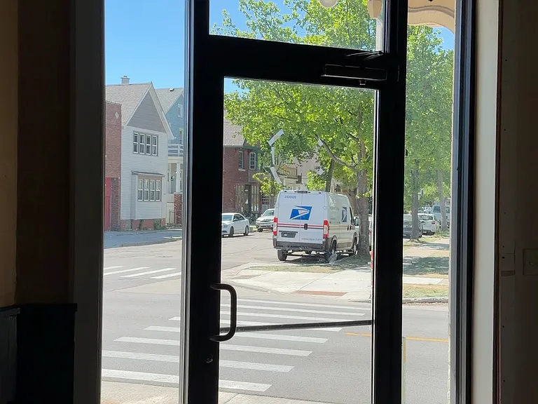 E Locust St — Photo 8
