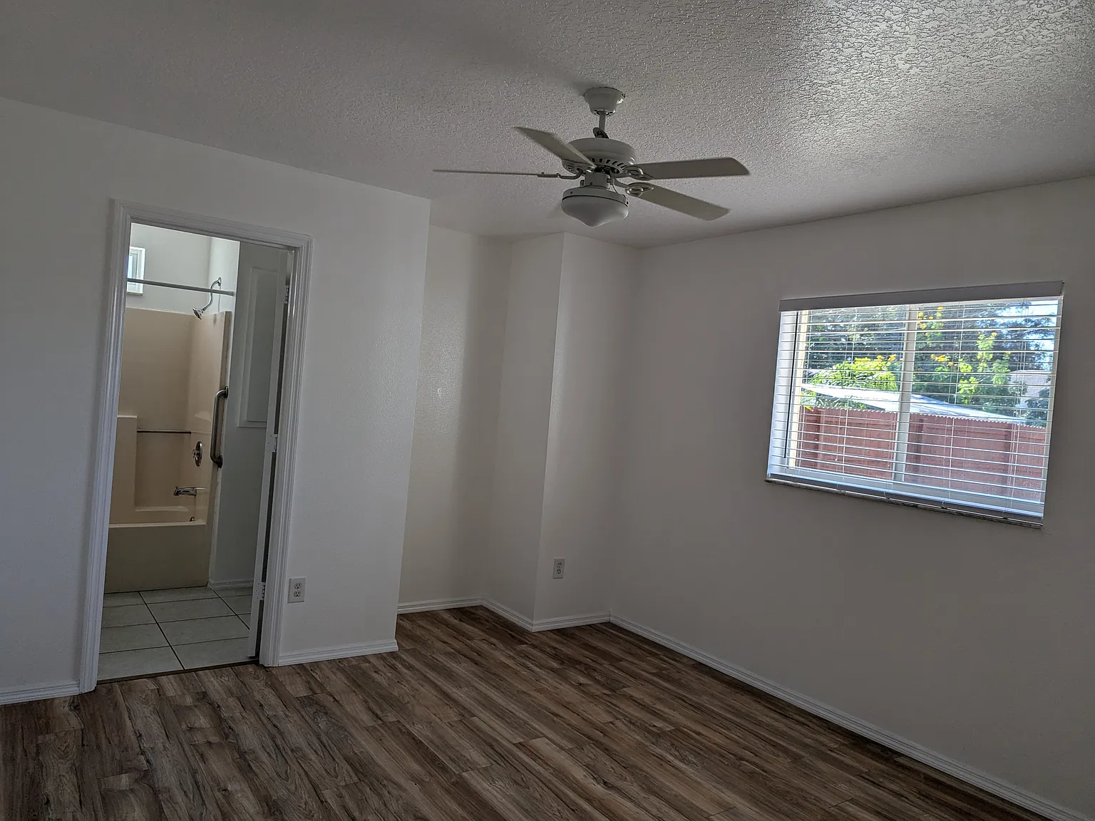 3 bed, 1730 sqft, $2,250 — Photo 4
