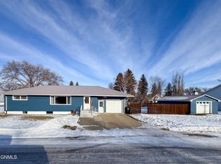 120 2nd St SW, Steele, ND 58482