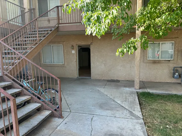 30 N Main St #3, Hurricane, UT 84737