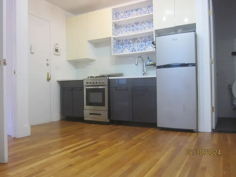 91 Broadway #302
