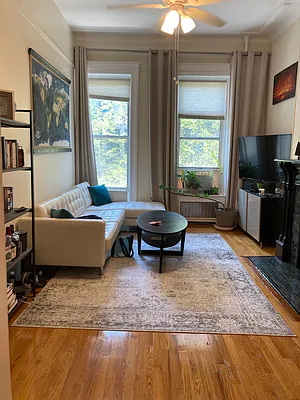 Rented by Apartments by Us | media 28