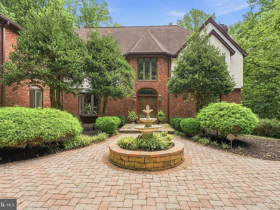 25 Highfield Ct