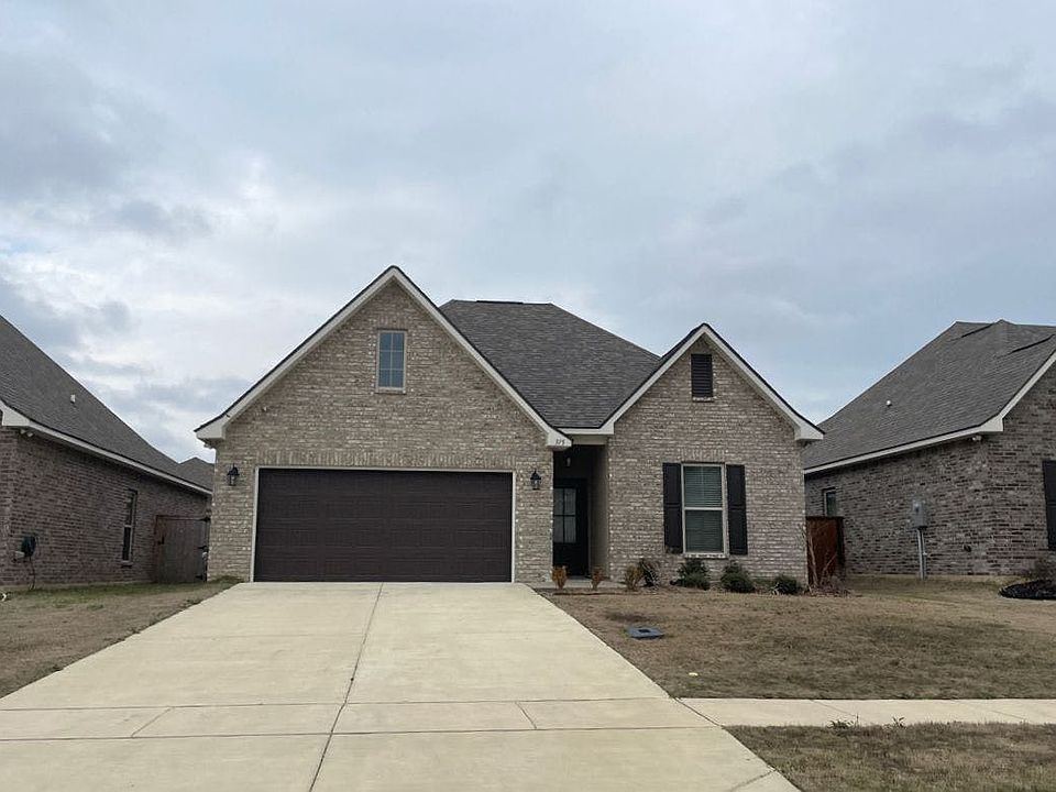 1st image of 315 Pilatus Dr