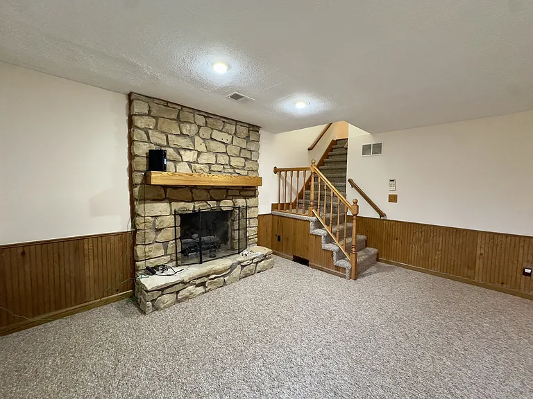 690 Terrace Lake Rd — Photo 63