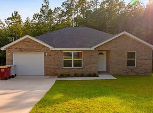 107 Eastview Dr, Crestview, FL 32539