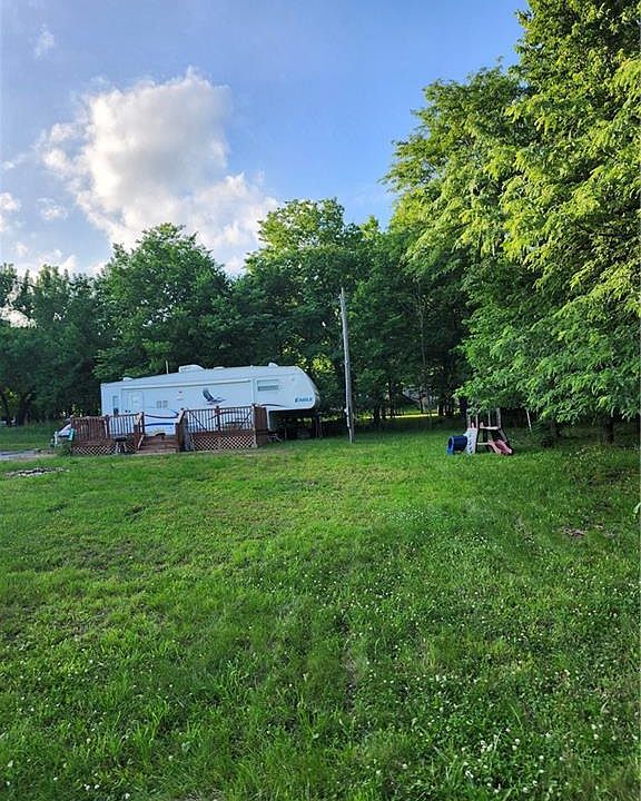 1st image of 77 Deepwoods Dr