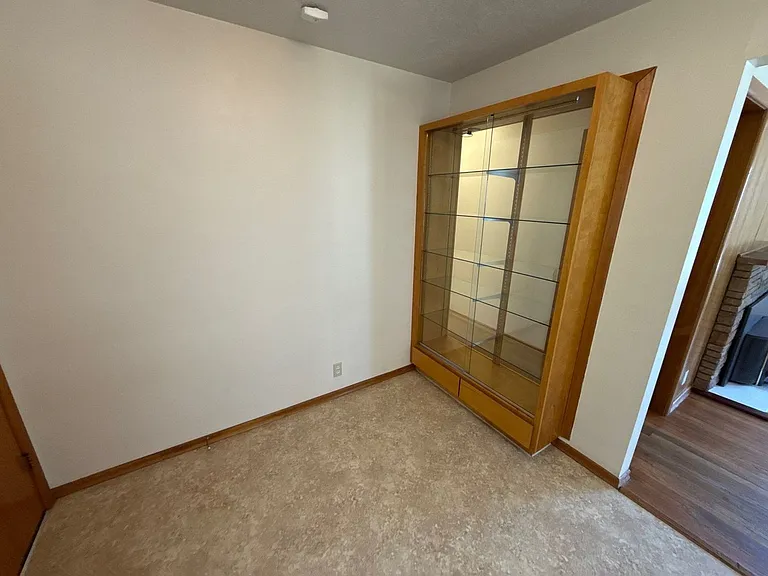 1670 Yew St SE — Photo 13