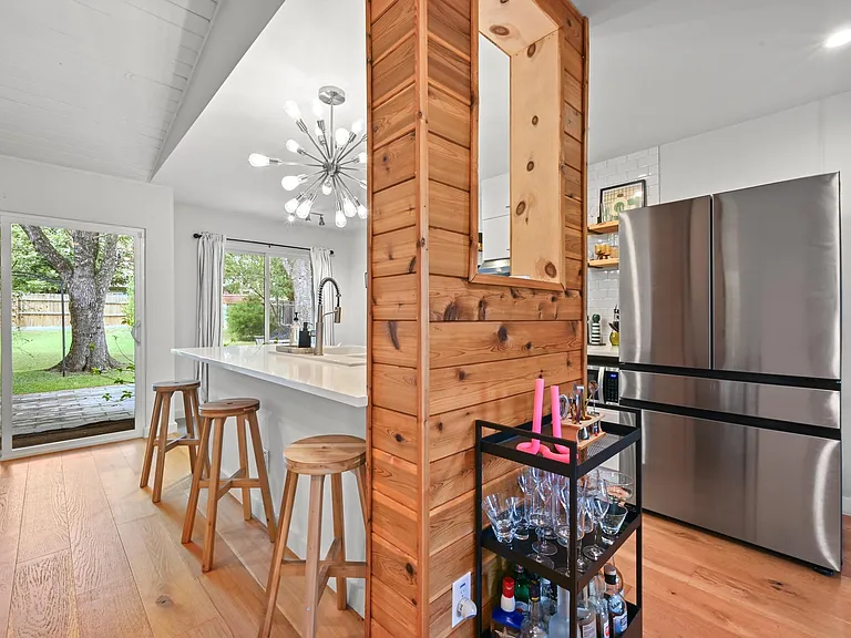 1605 Springer Ln — Photo 10