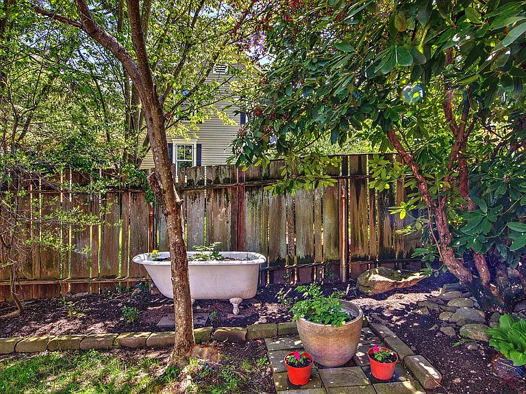 240 Brown St #2 — Photo 51