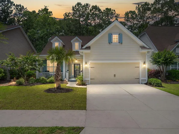 215 Bateaux Dr, Summerville, SC 29483