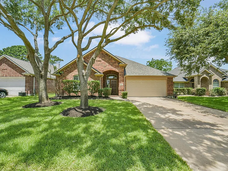 1414 Phoenician Dr — Photo 2
