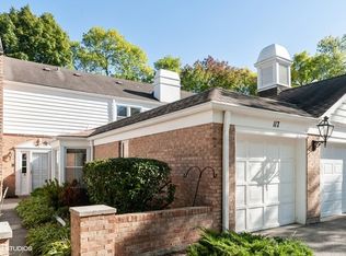 117 Rivershire Ln, Lincolnshire, IL 60069