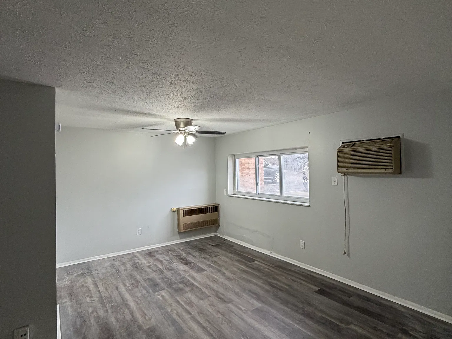 2 bed, $1,000 — Photo 3
