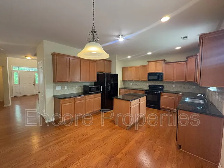 1040 Pueblo Ridge Pl — Photo 8