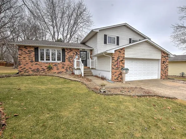 2325 N Longwood Dr, Decatur, IL 62526