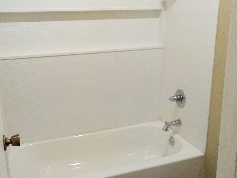 8744 N Rockwell Dr — Photo 15