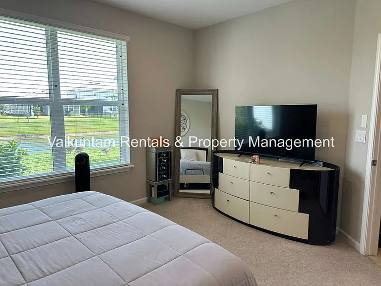 754 Cherry Elm Dr — Photo 18