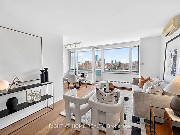 4th image of 74 Spadina Rd #701