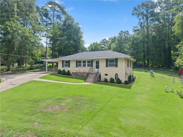 47 Cherokee Blvd, Toccoa, GA 30577