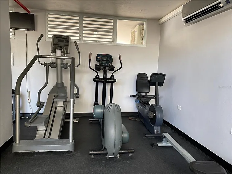 Park Plaza 4429 Ave Isla Verde #12 — Photo 6