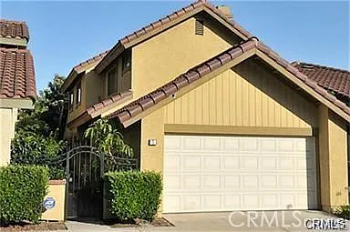 3 bed, 2.5 bath, 1645 sqft, $4,200 — Photo 1