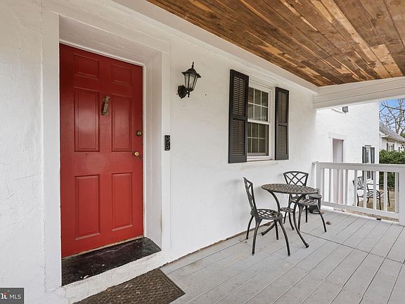 3rd image of 2293 Meetinghouse Rd