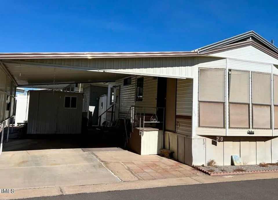210 E Mesa Dr