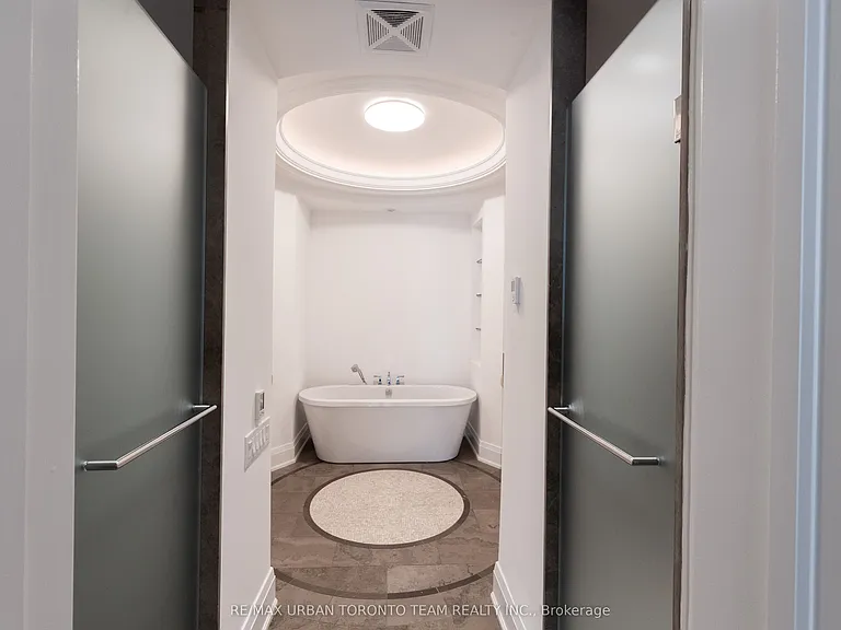 80 Yorkville Ave #303 — Photo 34