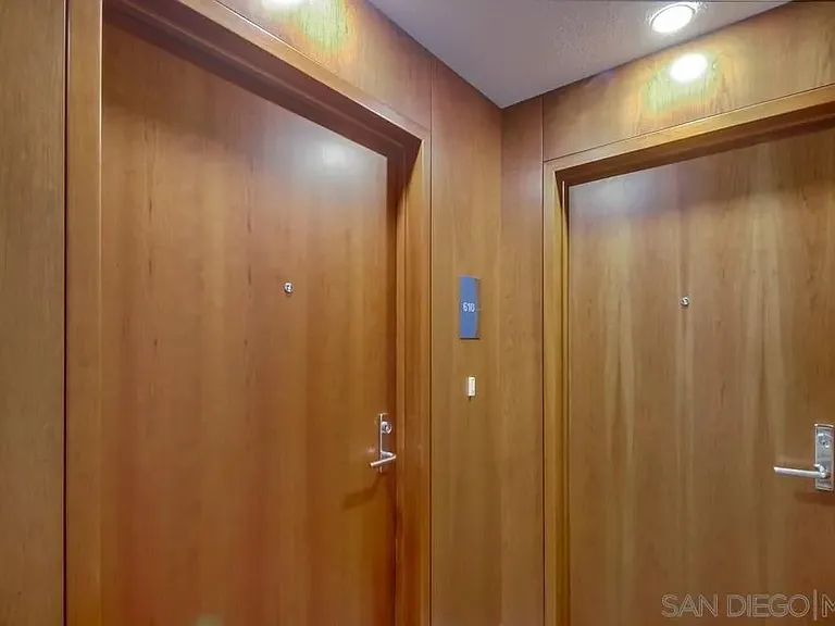325 7th Ave #610 — Photo 7